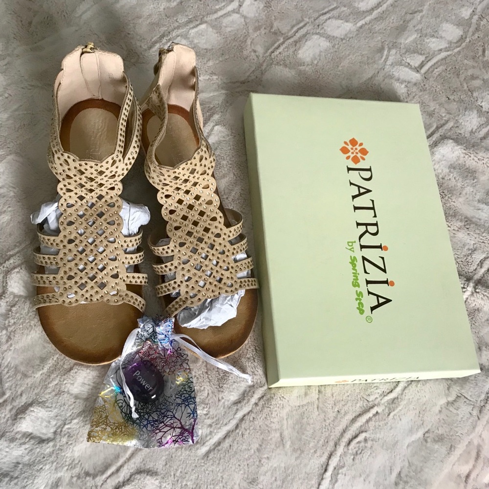 NWOT PATRIZIAbySpringStep Zipper Back Wedge - Picture 4 of 6